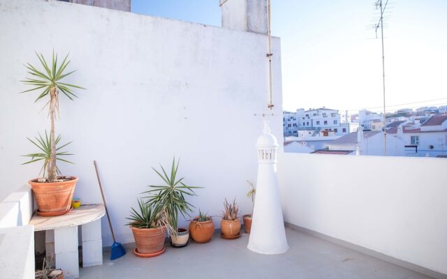 Historical Central House By Dreamalgarve