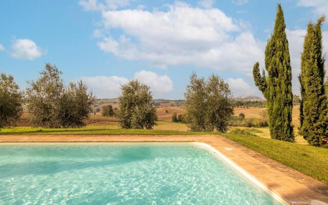 Amazing villa in Osimo with private garden