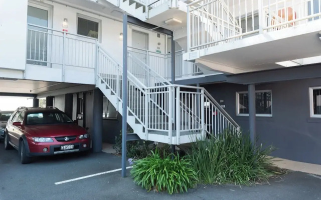 Paihia Beach Front 1 bedroom Apartment