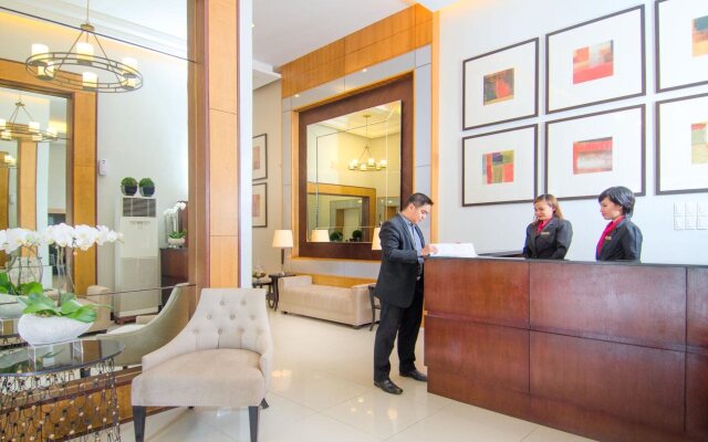 Bellini Suites at Presidio, Lakefront