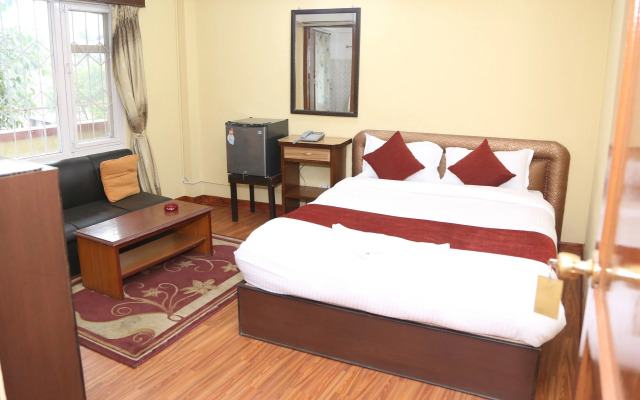 Hotel Holy Temple Tree