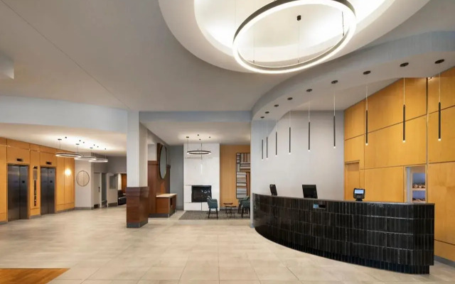 Courtyard by Marriott Montreal Airport