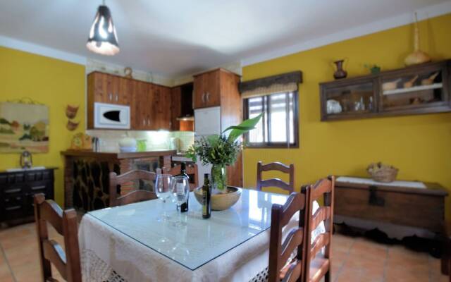 Charming Cottage in Loja with Private Pool