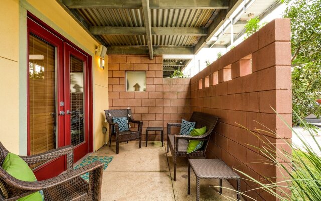 Remodeled E Cesar Chavez Condo by RedAwning