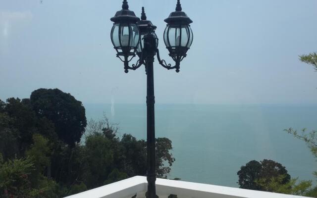 Tropical Sea View & Sunshine