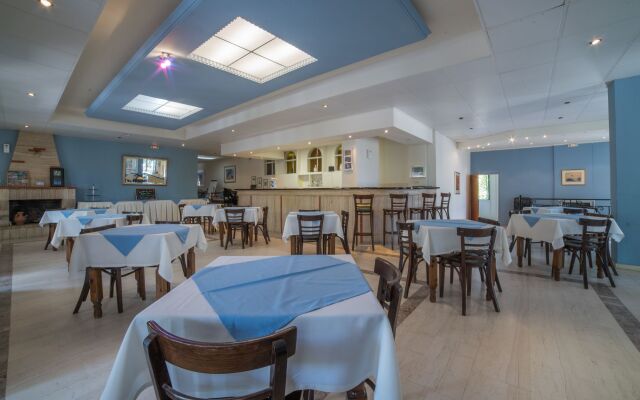 Porto Koukla Beach Hotel