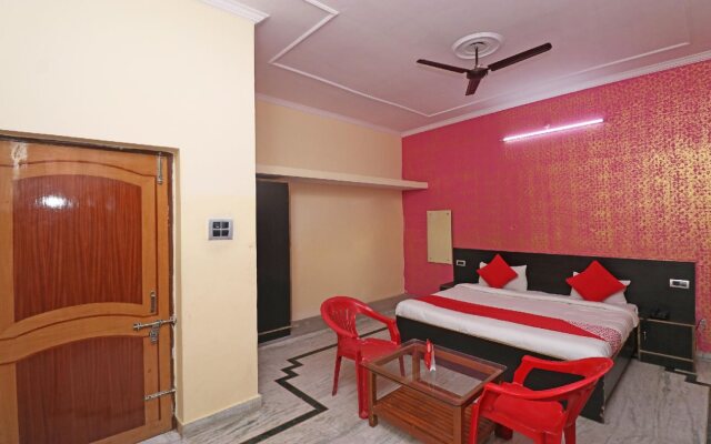 Everest Inn By OYO Rooms