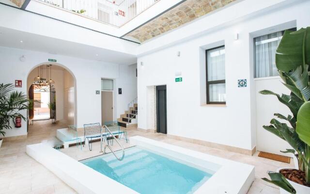 Lola de Triana Apartments