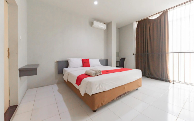RedDoorz @ Pelajar Pejuang 3 – Guest Rooms – Bandung