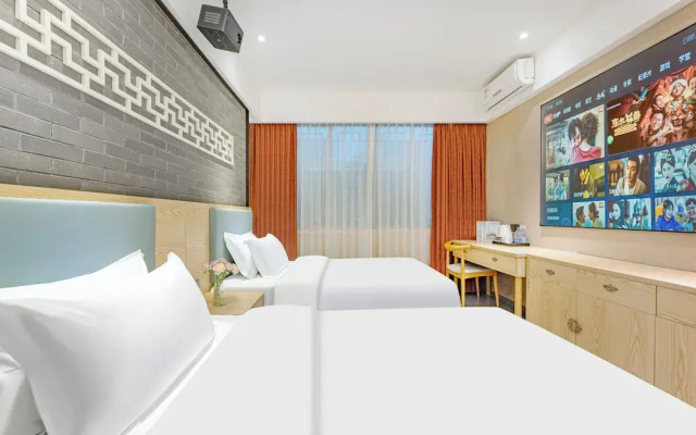 Lemon Breeze Hotel