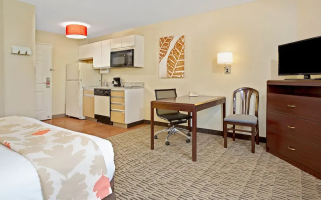 Hawthorn Suites by Wyndham Cincinnati Blue Ash