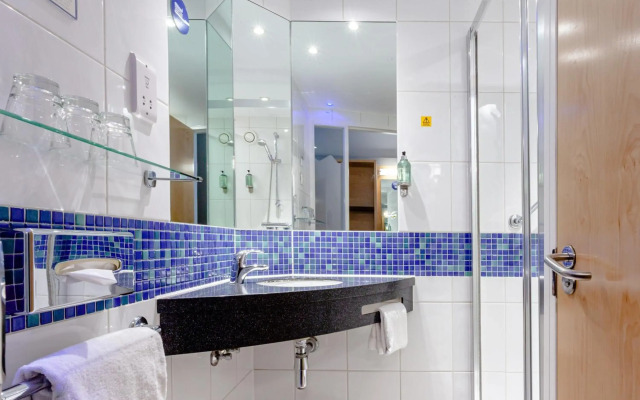 Holiday Inn Express Edinburgh Royal Mile by IHG