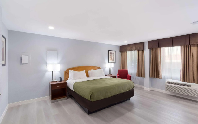 Quality Inn Redding near I-5