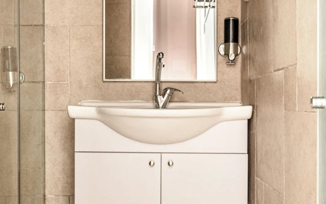 Pink & Blondie Jaffa - Smart Hotel by Loginn Tel Aviv