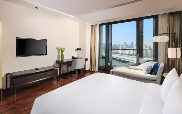LJZ Supreme Tower Hotel