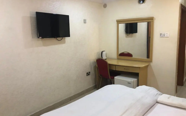 Solitude Hotel Yaba