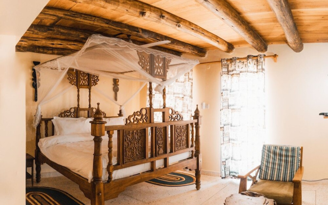 Bahari Beach Hostel