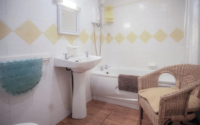 Rose Cottage - 3 Bed Cottage - New Hedges - Tenby