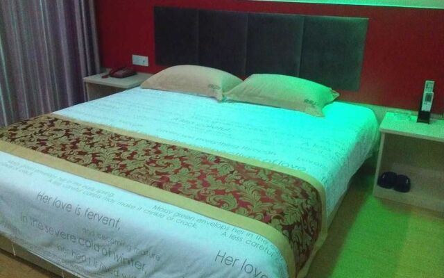 Xianning Quandu 128 Business Hotel