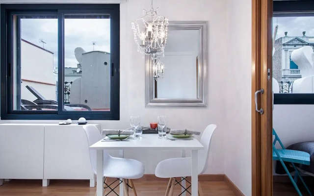 Rambla Paris Attic Apartment