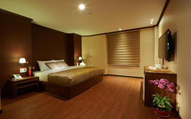 Four Seasons Hotel