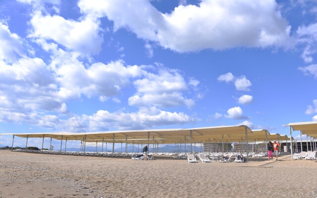 Sunmelia Beach Resort Hotel & Spa