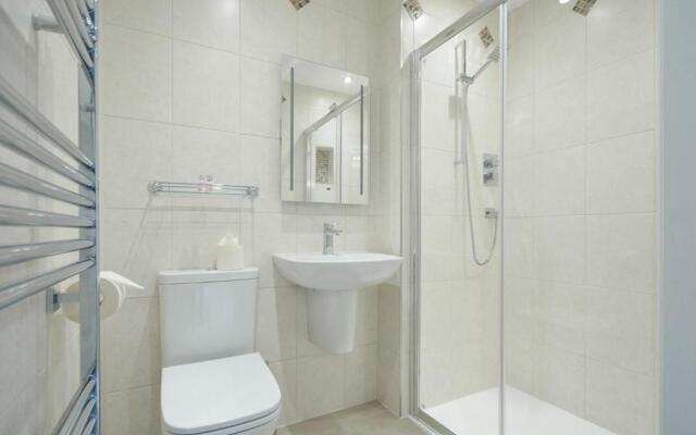 Countryside Escape - The Night Owl