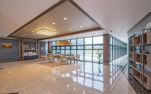 J View Hotel