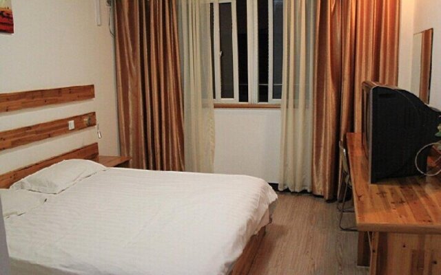 Longquan Hotel