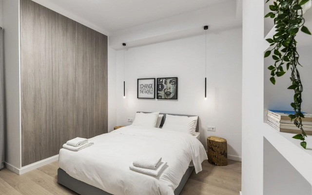 Pangrati Grove Apartment