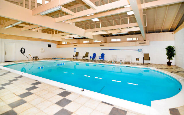 Rodeway Inn & Suites