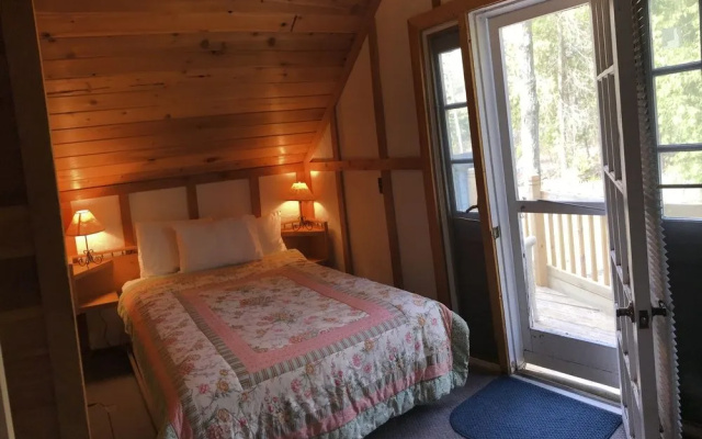 Harbor Light Inn