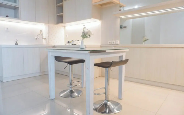 Comfy And Modern 2Br Grand Kamala Lagoon Apartment