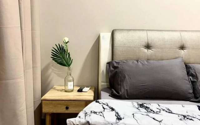 Rooftop Pool Jalan Landmark Apartments