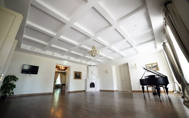 Bistrampolis Manor Boutique Hotel