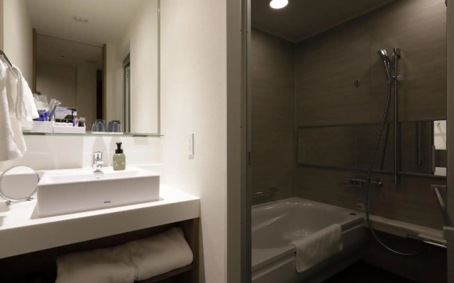 Nippon Seinenkan Hotel