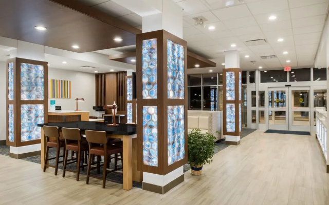Regency Inn And Suites