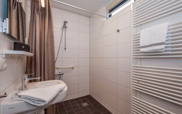 Restyled Bungalow with Dishwasher near Nature Reserve