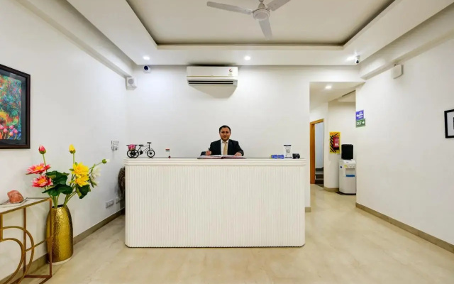 OYO Rooms 813 near Omaxe City Centre