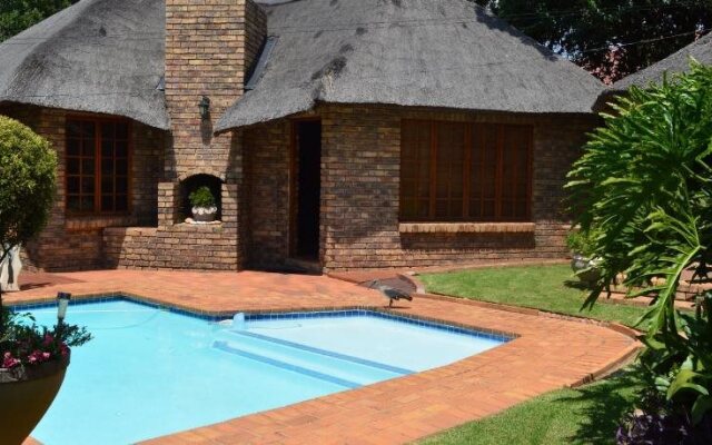 Aandbloem Guest House