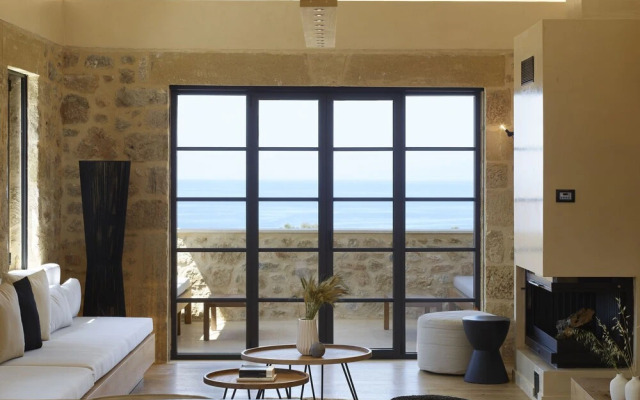 Villa with outdoor pool for 8 persons