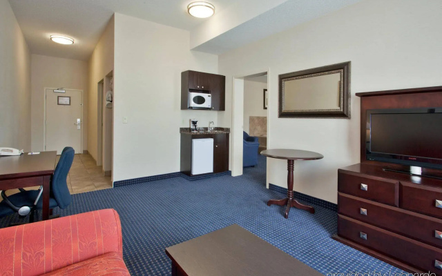 Holiday Inn Express Hotel & Suites Hinton by IHG