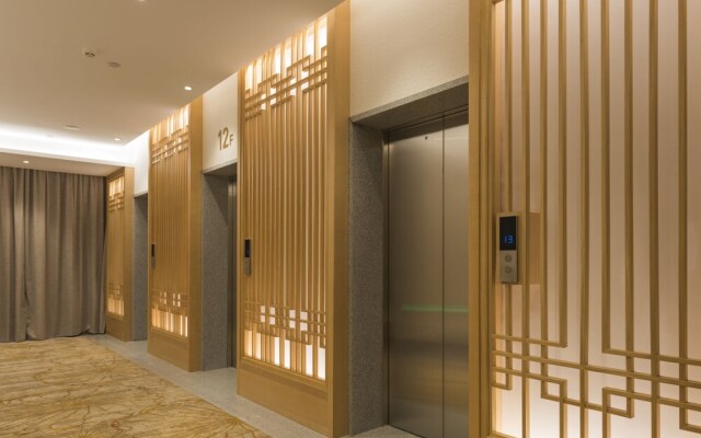 Le Moment City Resort Hotel