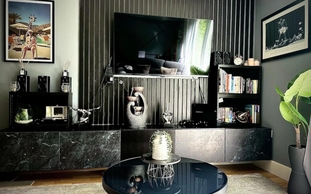 Croydon Cozy Retreat - 2 Bedroom Luxury Home