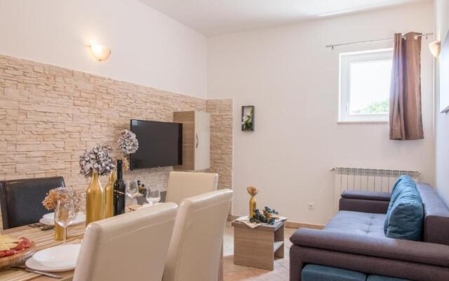 Apartments Ivica 1706