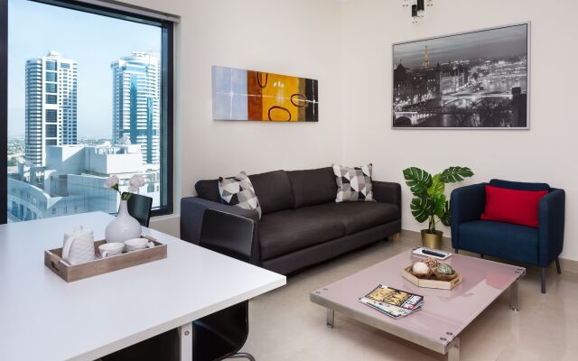 Modern and bright 1 BR apartment amazing views