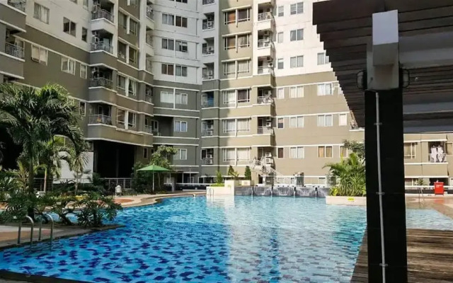 Great Location and Spacious Sudirman Park 2BR Apartment