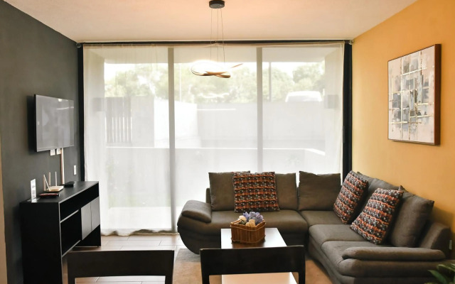 Infinity Pool Apartment