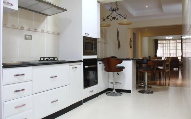 Nyari Rhemia Place Apartments