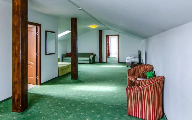 Hotel Piatra Craiului - Complex Cheile Gradistei Fundata